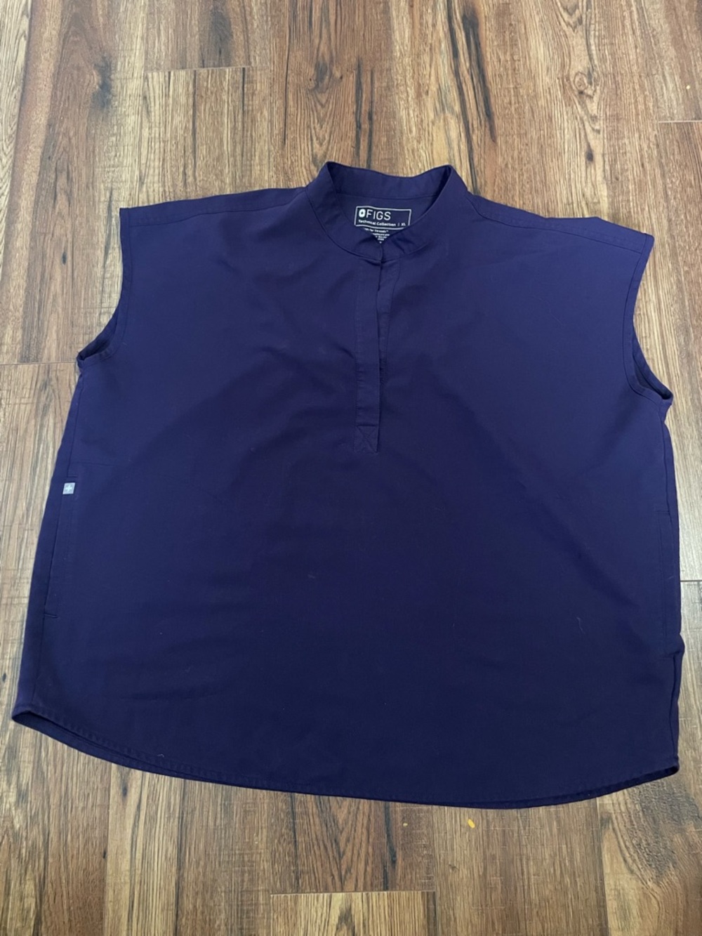 FIGS Purple Rafaela  Cap Sleeve Loose Fit Scrub Top Large